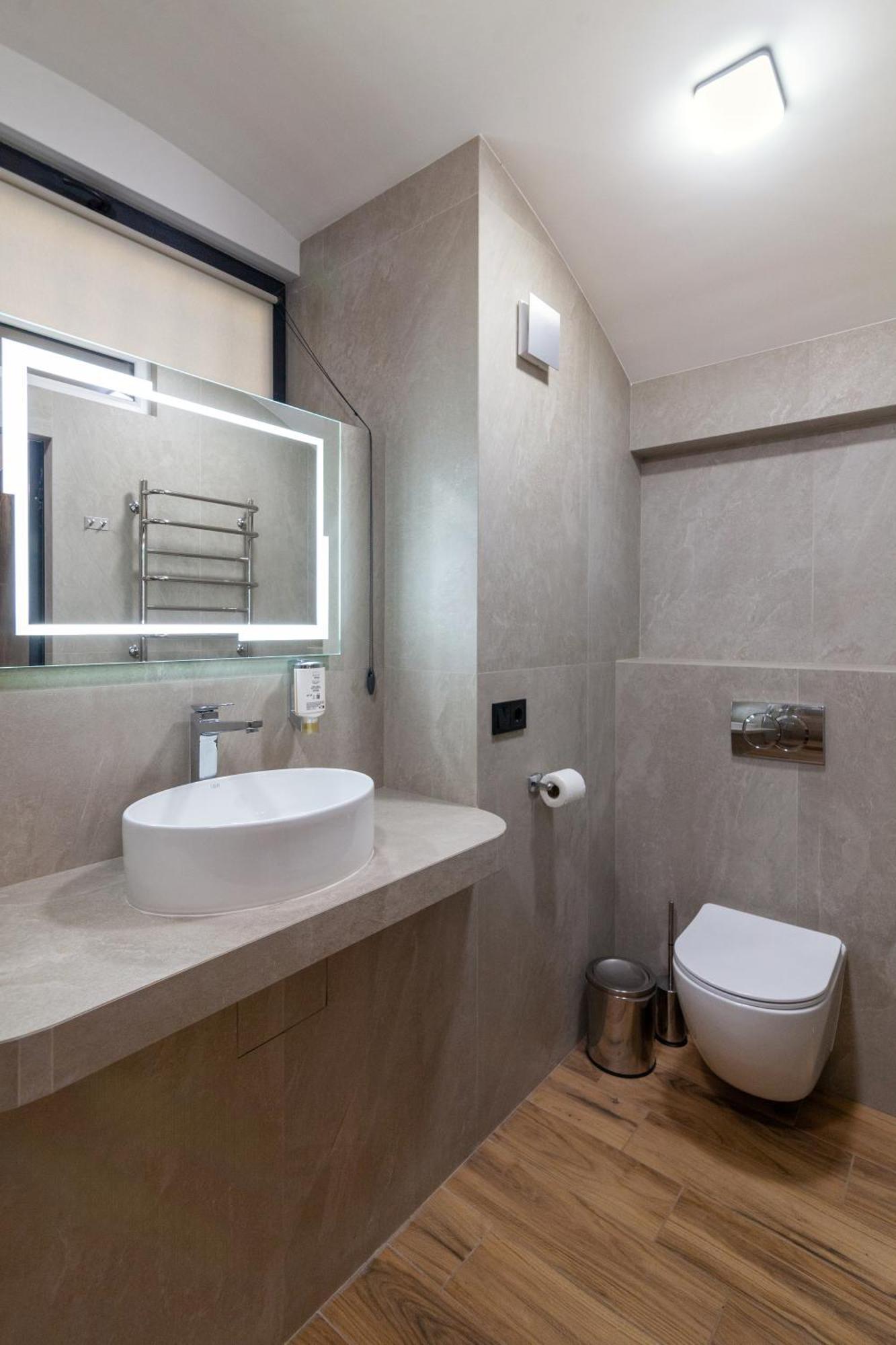 Royal Hot Jucuzzi Apartment Λβιβ Εξωτερικό φωτογραφία